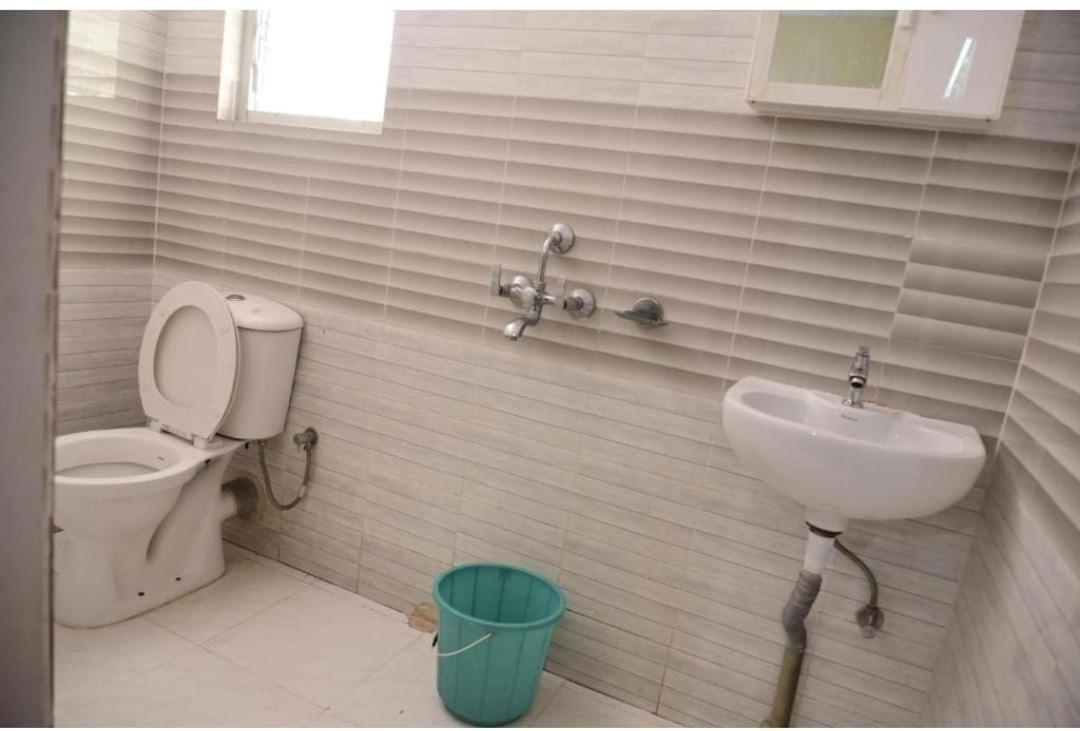 Quarto Inn Guwahati Buitenkant foto